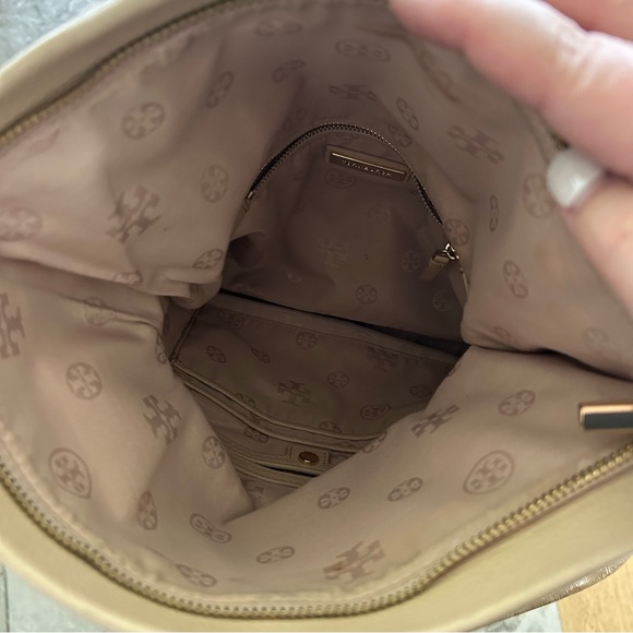 Tory Burch Bombe Thea Fold Over Crossbody Clutch Bag - Picture 9 of 13